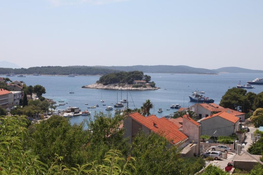 Apartments & Rooms Zlatica Hvar Хвар Экстерьер фото