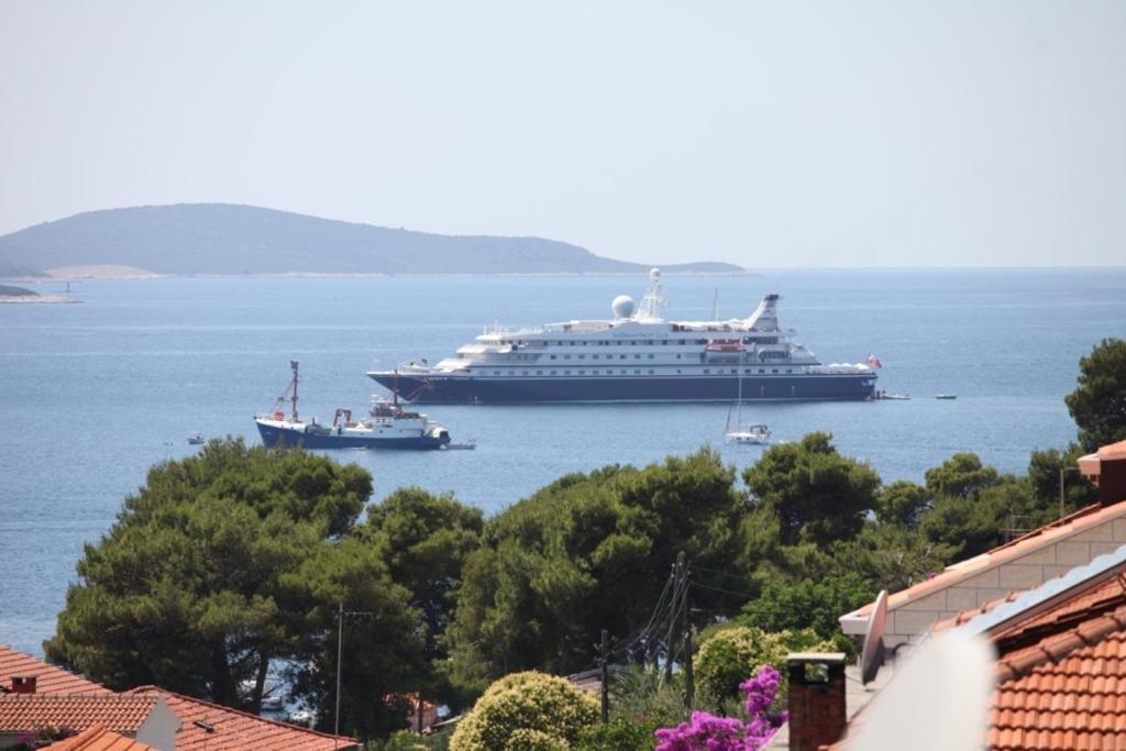 Apartments & Rooms Zlatica Hvar Хвар Экстерьер фото